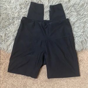 Tesla leggings size M